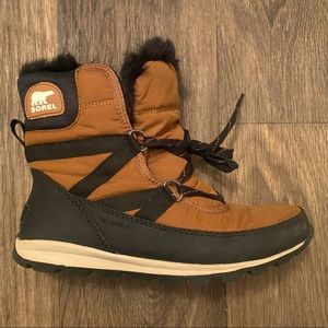 Sorel WHITNEY SHORT LACE SNOW BOOT